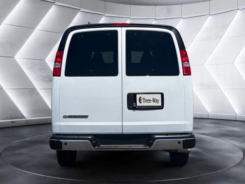 Summit White 2025 Chevrolet Express 3500 LT