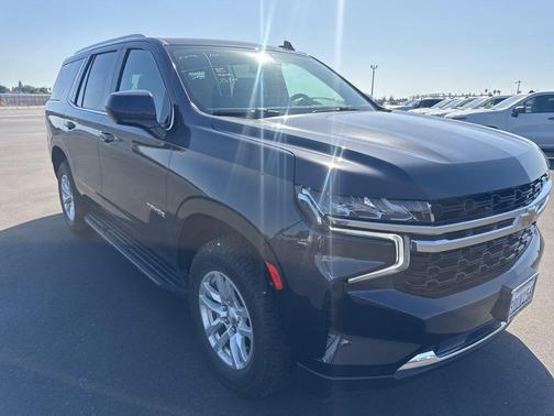 Dark Ash Metallic 2022 Chevrolet Tahoe LS