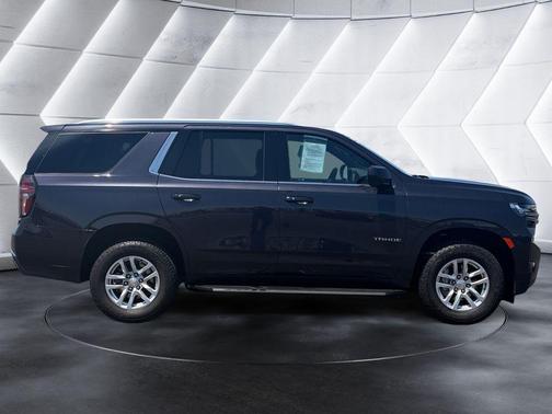 Dark Ash Metallic 2022 Chevrolet Tahoe LS