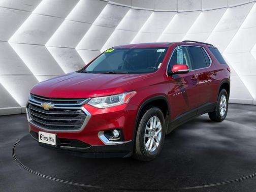 Cajun Red Tintcoat 2019 Chevrolet Traverse LT Cloth