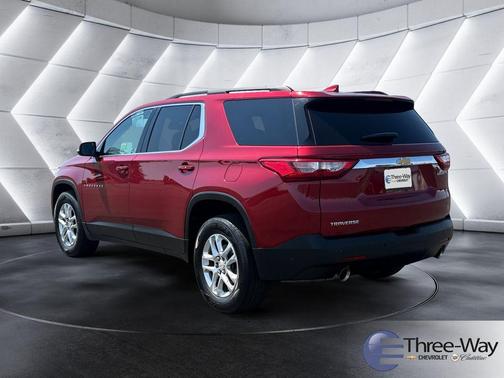 Cajun Red Tintcoat 2019 Chevrolet Traverse LT Cloth