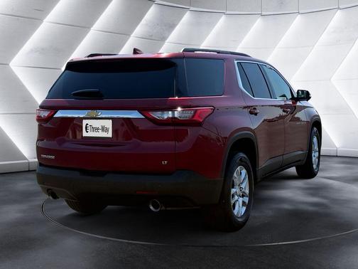 Cajun Red Tintcoat 2019 Chevrolet Traverse LT Cloth