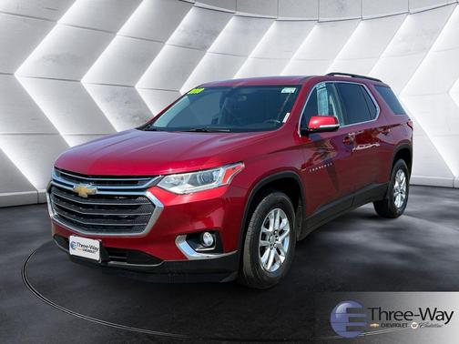 Cajun Red Tintcoat 2019 Chevrolet Traverse LT Cloth