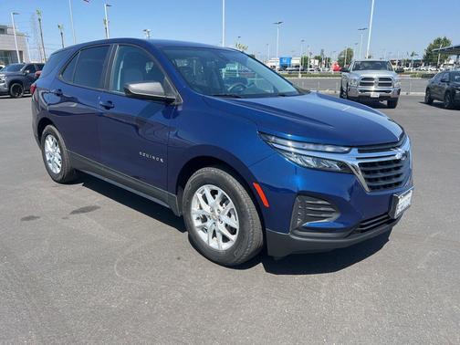 Blue Glow Metallic 2023 Chevrolet Equinox LS