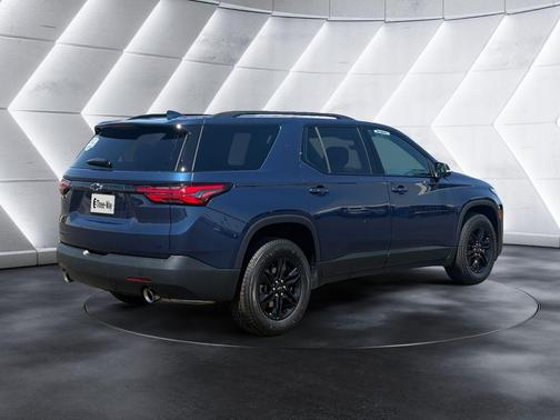 Northsky Blue Metallic 2023 Chevrolet Traverse LT Cloth