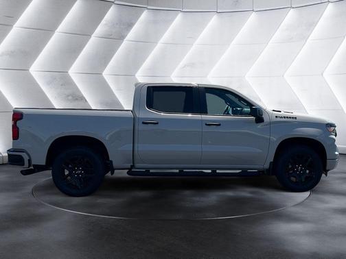White Sand 2026 Chevrolet Silverado 1500 Custom