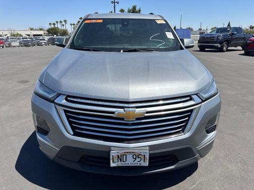 Sterling Gray Metallic 2023 Chevrolet Traverse Premier