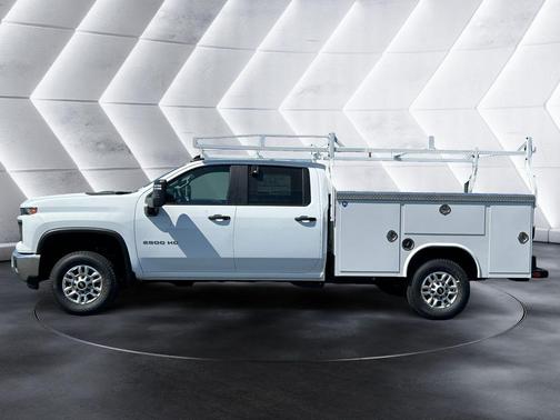 Summit White 2026 Chevrolet Silverado 2500 WT