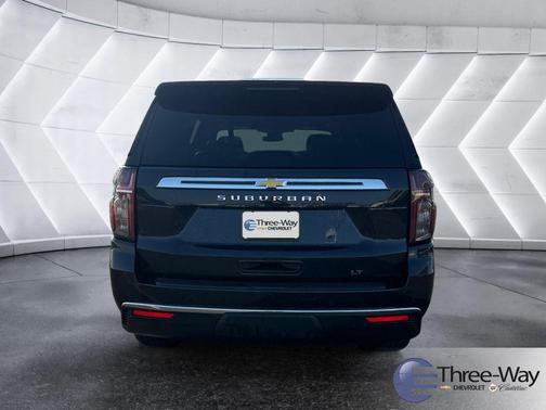 2024 Chevrolet Suburban LT