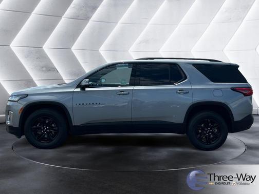 Sterling Gray Metallic 2023 Chevrolet Traverse LT Cloth