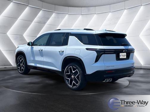 Polar White 2026 Chevrolet Traverse High Country