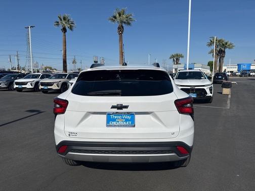 Summit White 2026 Chevrolet Trax LT