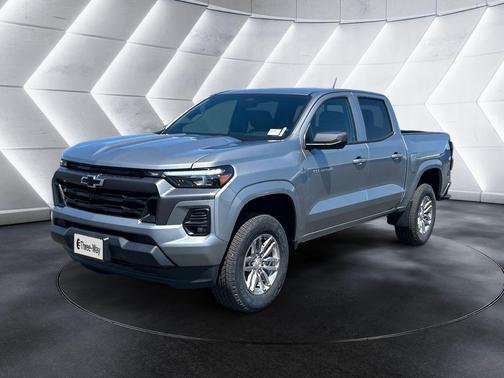 Sterling Gray Metallic 2026 Chevrolet Colorado LT