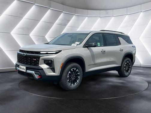 Sandstone Gray 2026 Chevrolet Traverse Z71