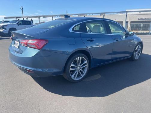 Lakeshore Blue Metallic 2024 Chevrolet Malibu 2LT