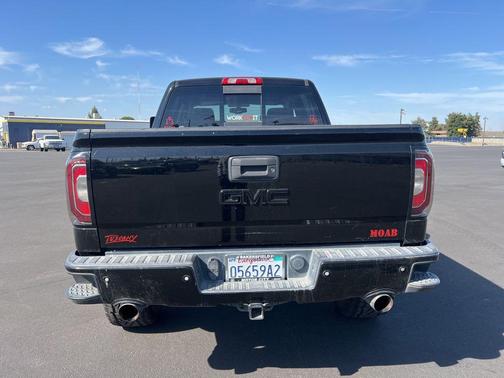 Onyx Black 2016 GMC Sierra 1500 SLT