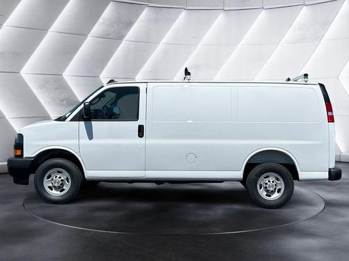 Summit White 2026 Chevrolet Express 2500 Work Van