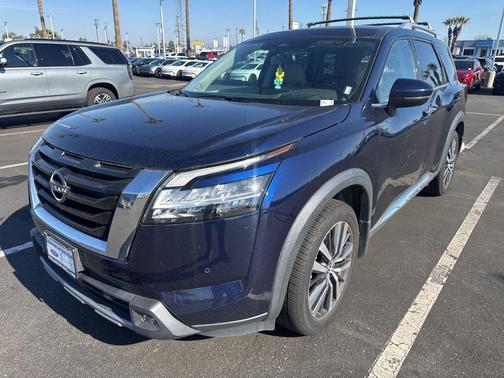 2022 Nissan Pathfinder Platinum