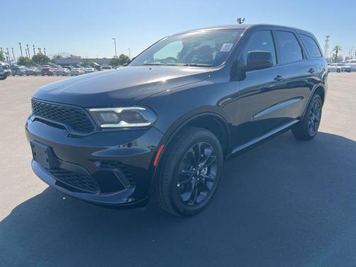 DB Black Crystal Clearcoat 2026 Dodge Durango GT