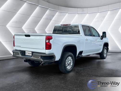 Summit White 2026 Chevrolet Silverado 2500 LT