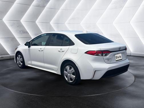 Ice 2023 Toyota Corolla LE