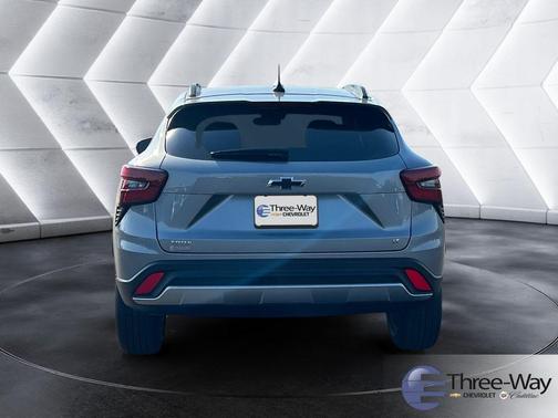Sterling Gray Metallic 2026 Chevrolet Trax LT