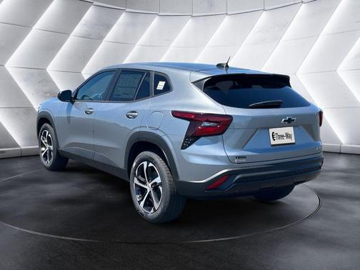 Sterling Gray Metallic 2026 Chevrolet Trax 1RS