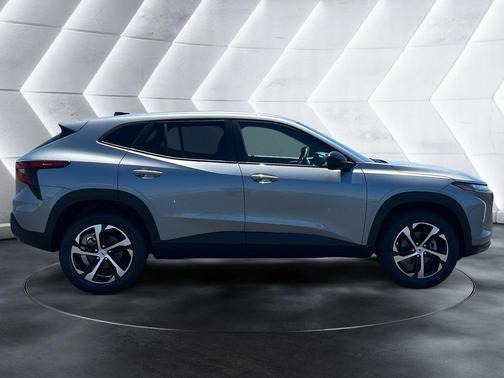 Sterling Gray Metallic 2026 Chevrolet Trax 1RS