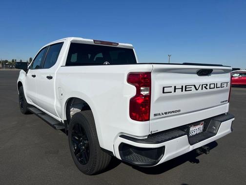 Summit White 2024 Chevrolet Silverado 1500 Custom