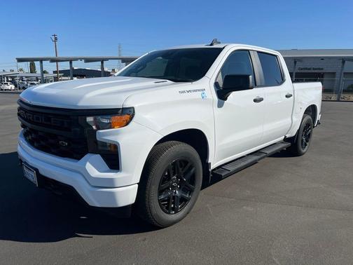Summit White 2024 Chevrolet Silverado 1500 Custom