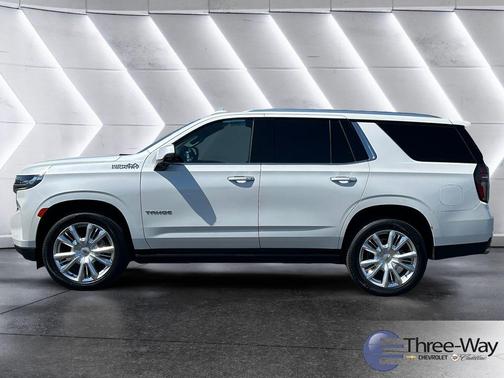 Iridescent Pearl Tricoat 2024 Chevrolet Tahoe High Country