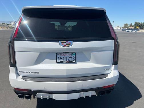 Crystal White Tri-Coat 2024 Cadillac Escalade V-Series