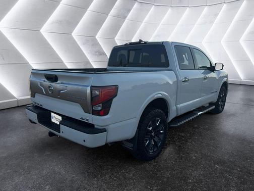 2022 Nissan Titan Platinum Reserve