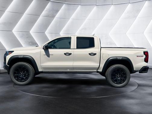 White Sand 2026 Chevrolet Colorado Trail Boss
