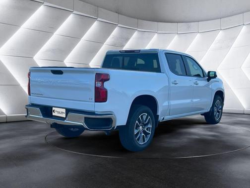 Summit White 2026 Chevrolet Silverado 1500 LT