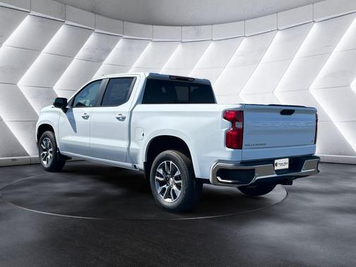 Summit White 2026 Chevrolet Silverado 1500 LT