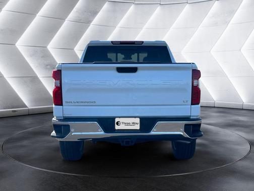 Summit White 2026 Chevrolet Silverado 1500 LT