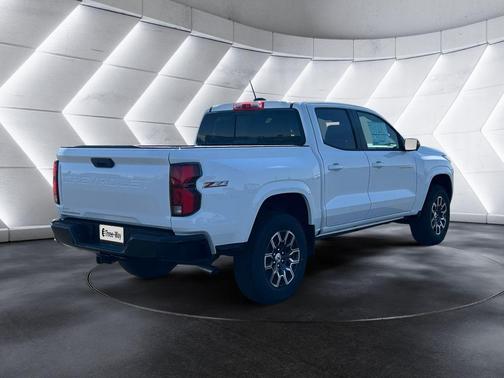 Summit White 2026 Chevrolet Colorado Z71