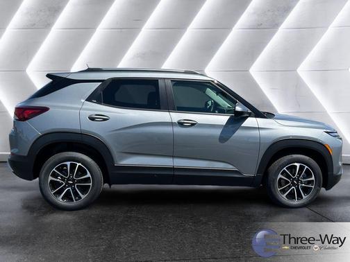 Sterling Gray Metallic 2026 Chevrolet Trailblazer LT