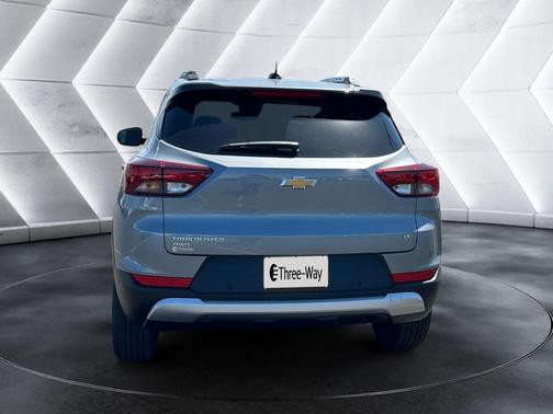 Sterling Gray Metallic 2026 Chevrolet Trailblazer LT
