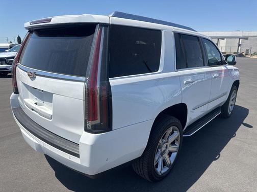 Crystal White Tri-Coat 2020 Cadillac Escalade Luxury
