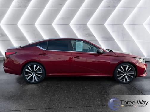 2022 Nissan Altima 2.5 SR