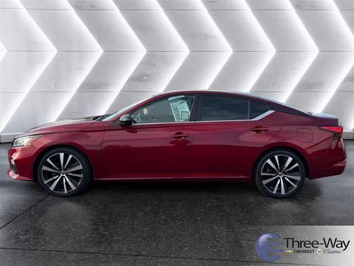2022 Nissan Altima 2.5 SR