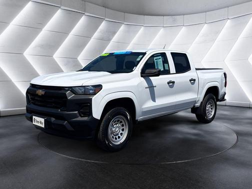 Summit White 2023 Chevrolet Colorado WT