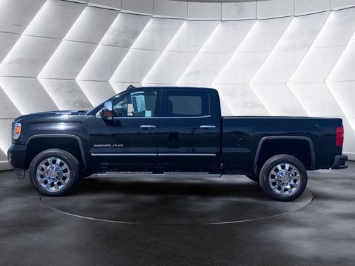 Onyx Black 2018 GMC Sierra 2500 Denali