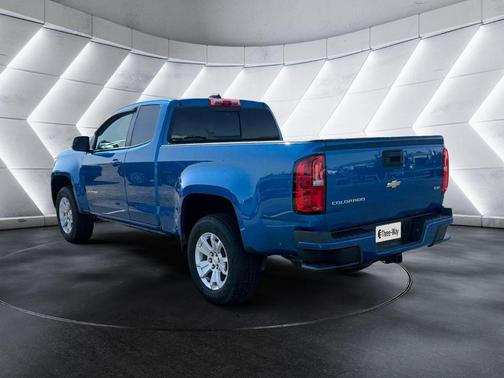 Bright Blue Metallic 2022 Chevrolet Colorado LT