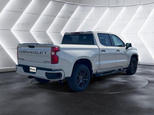 White Sand 2026 Chevrolet Silverado 1500 Custom