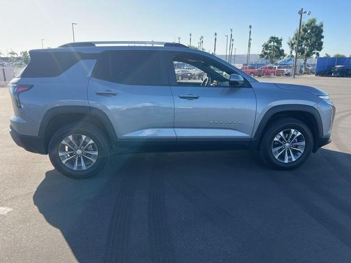 Sterling Gray Metallic 2025 Chevrolet Equinox LT