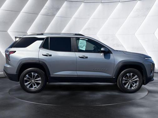 Sterling Gray Metallic 2025 Chevrolet Equinox LT