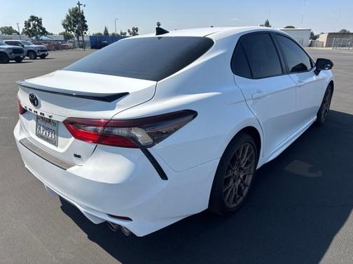 Ice 2024 Toyota Camry SE Nightshade